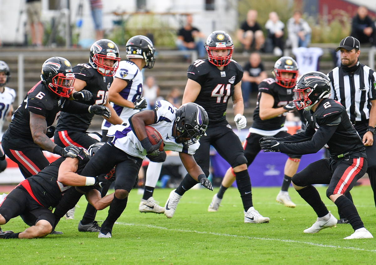 Starke Abwehrleistung legt den Grundstein für 17:0-Heimsieg gegen Langenfeld (Düsseldorf Panther / Birgit Häfner)