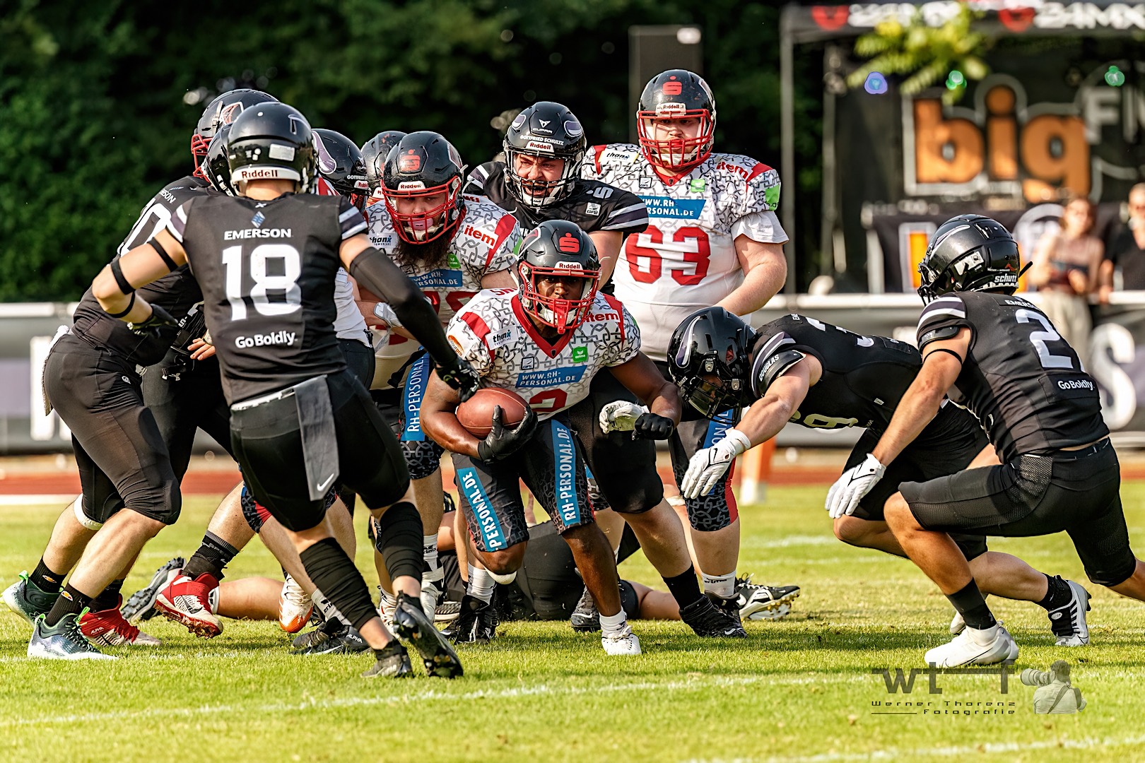 Im Nachbarschaftsduell gewannen die Gäste aus Solingen bei den Longhorns - Foto: Werner Thorenz