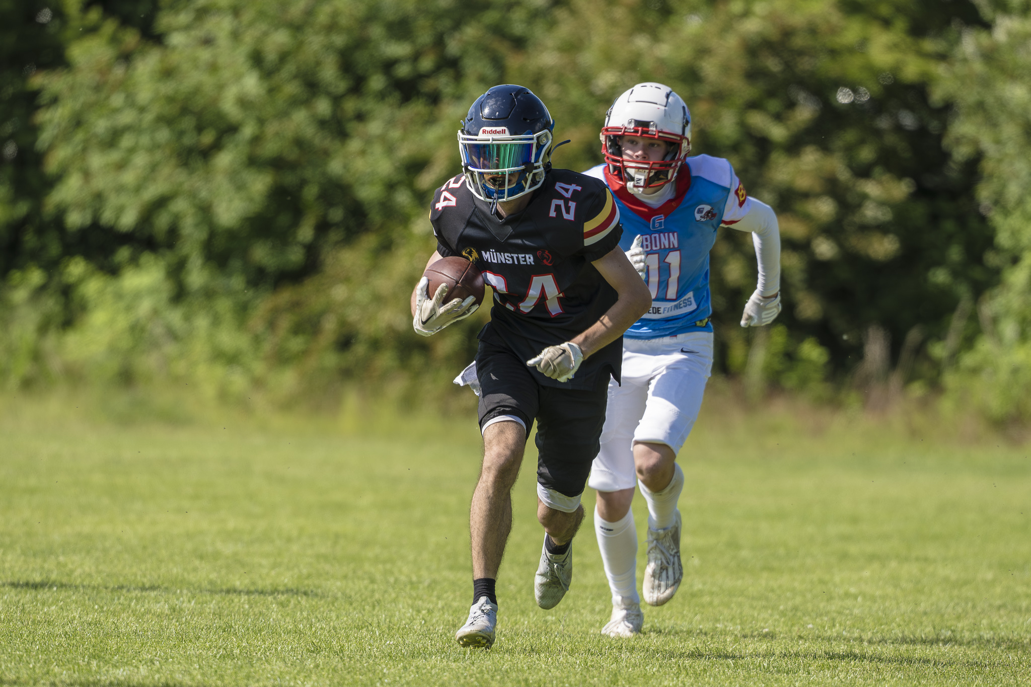 Phoenix bleibt makellos – Defense ebnet den Weg zum Heimsieg Münster erzielte zwei Defensive Touchdowns - hier ist der zweite im Bild - Foto: Oliver Jungnitsch